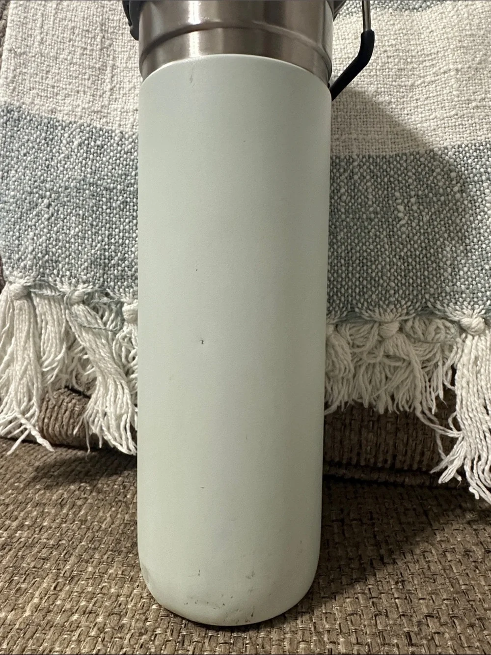 Stanley Pale Mint Green Travel Bottle with Gray Lid 24 oz - Picture 4 of 8